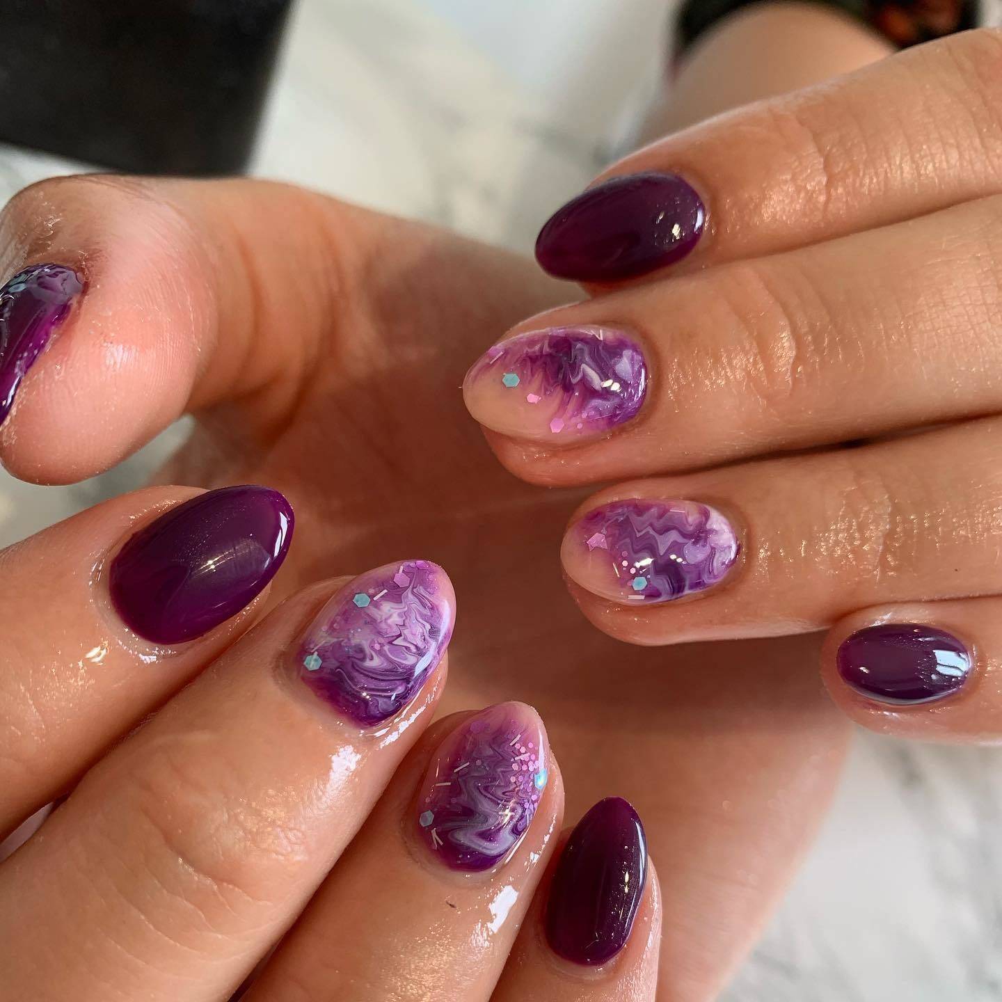 S u g a r B e r r i e s  
•
•
@hlou2001