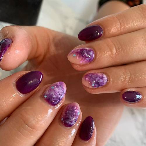 S u g a r B e r r i e s  
•
•
@hlou2001