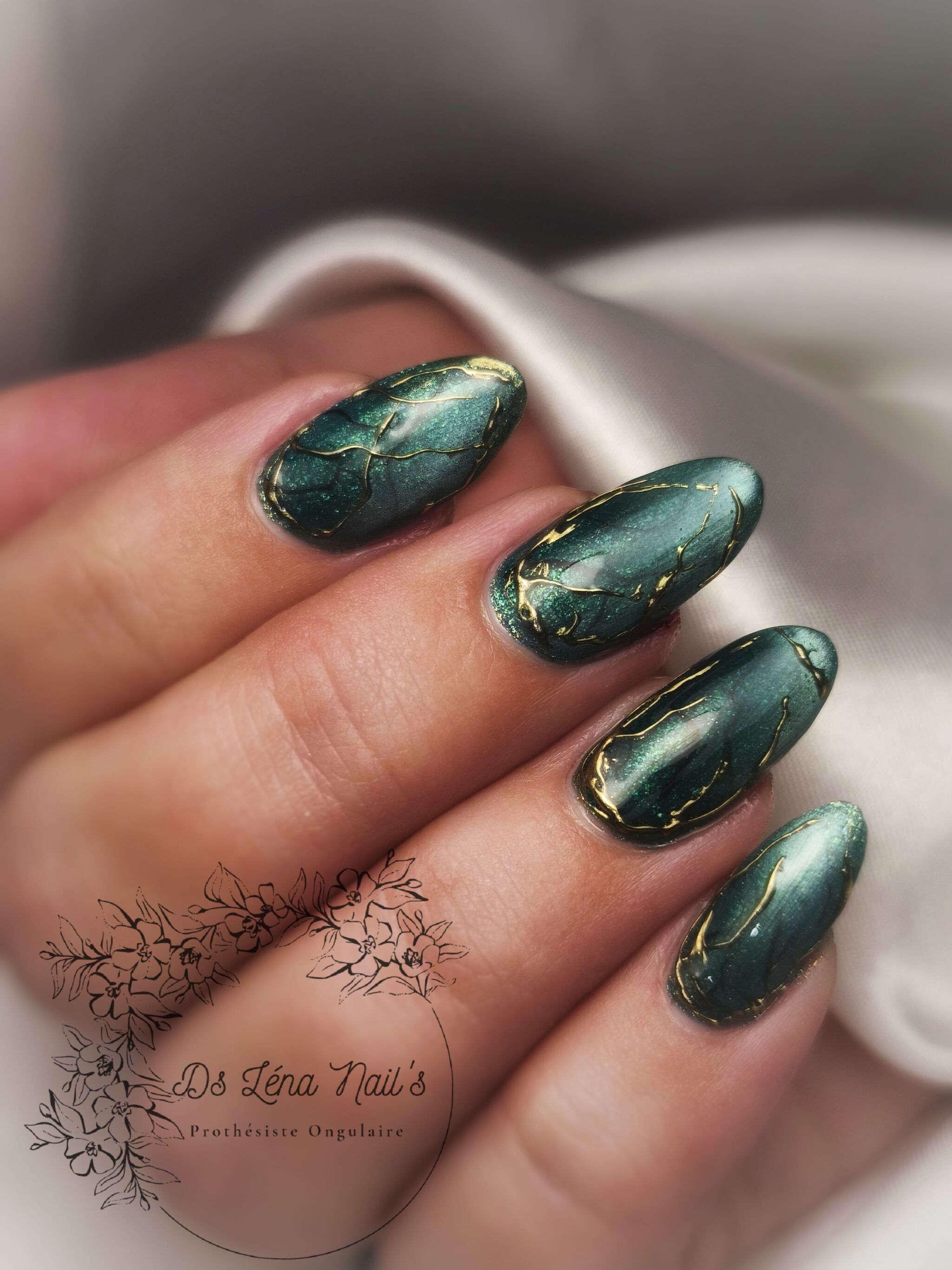 Remplissage Gel + Nail art sur devis 