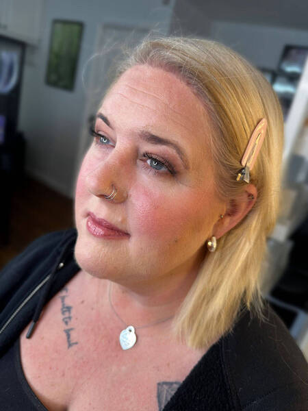 natural (full face of makeup + strip lashes)