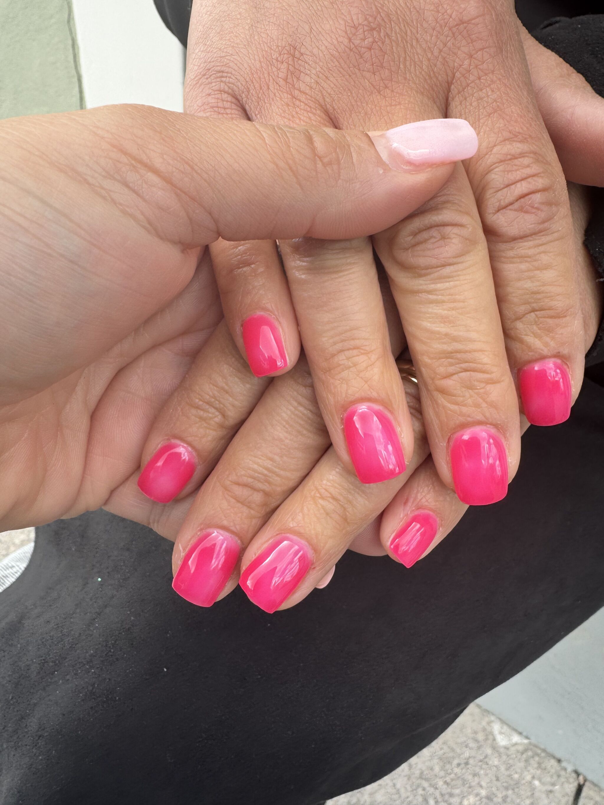 Russische Maniküre mit Gellack