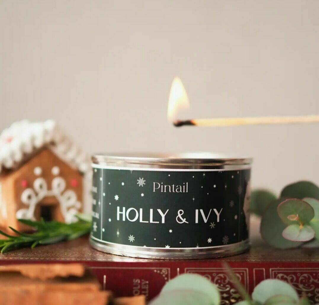 Holly and ivy tinned candle