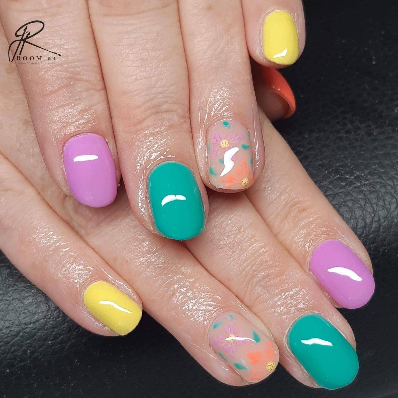 Builder gel with art 