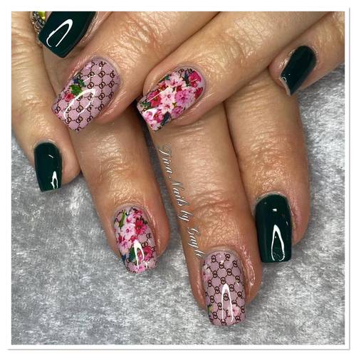 Gucci inspired foils with Forrest green gel polish 