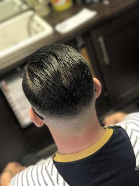 Thought it would have died down with the schools back! But nope you just keep coming;) mad day yet again thank you it's much appreciated. Walk in or book on www.37thebarber.co.uk ✂️