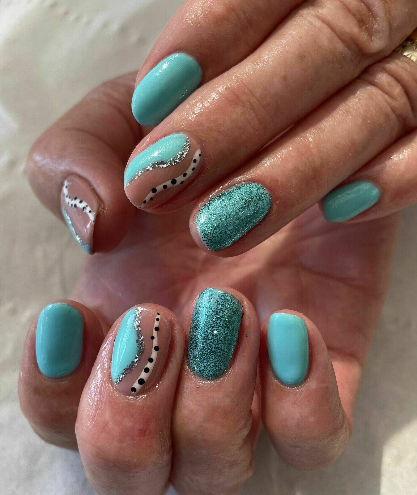 Shade “Icarus” and Swirly Nail Art