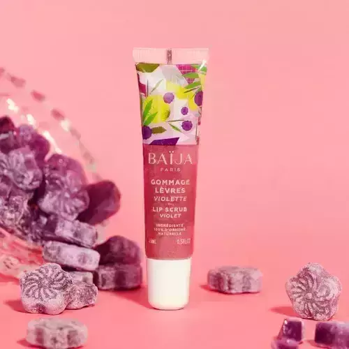 Gommage lèvres violette