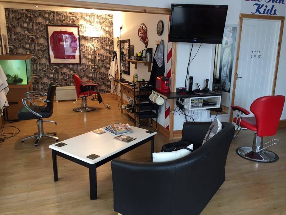 We have 3 working stations now :)