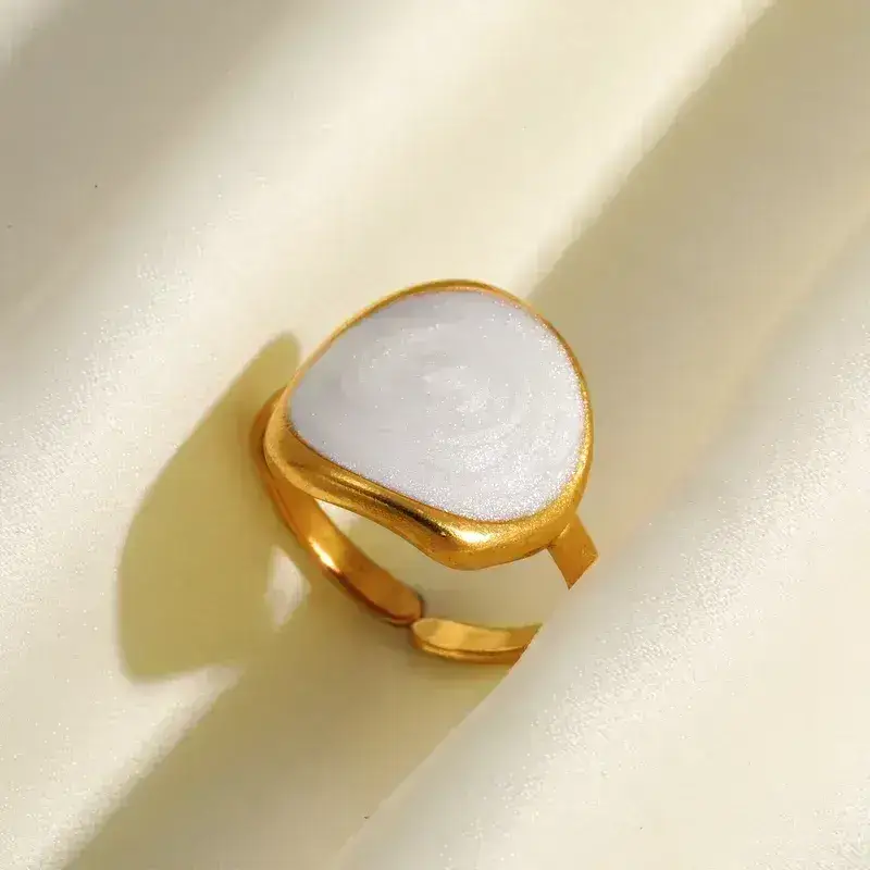 Bague pierre blanche 