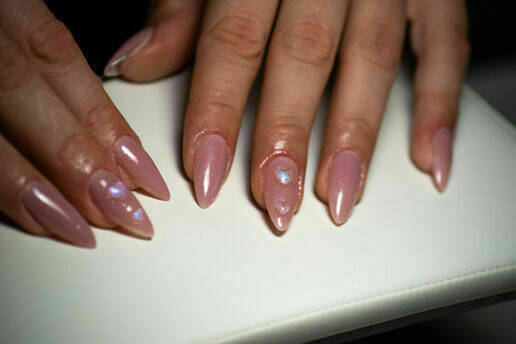 Manucure gel +extensions longueur nail art simple