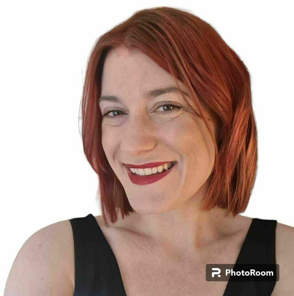 Donna Alexander: Master Barber With 18 Years of Expertise