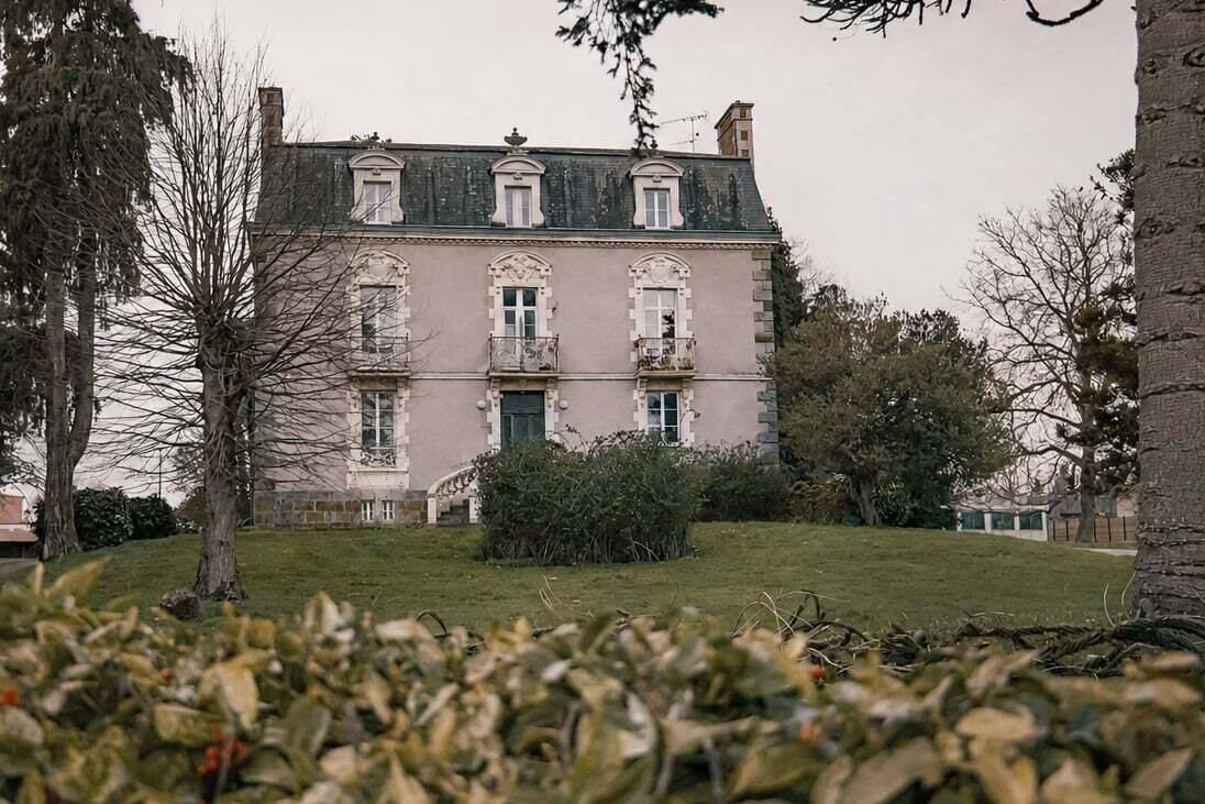 En Juillet 2021, j'ai crée un lieu à part dédié aux soins ... 