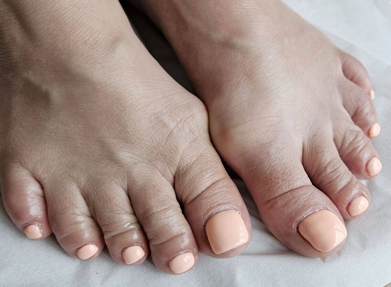 Step into summer with perfectly polished toes!