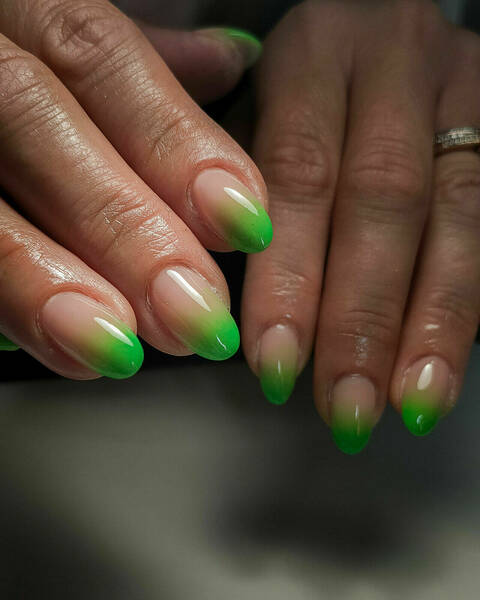 Remplissage gel nail art simple