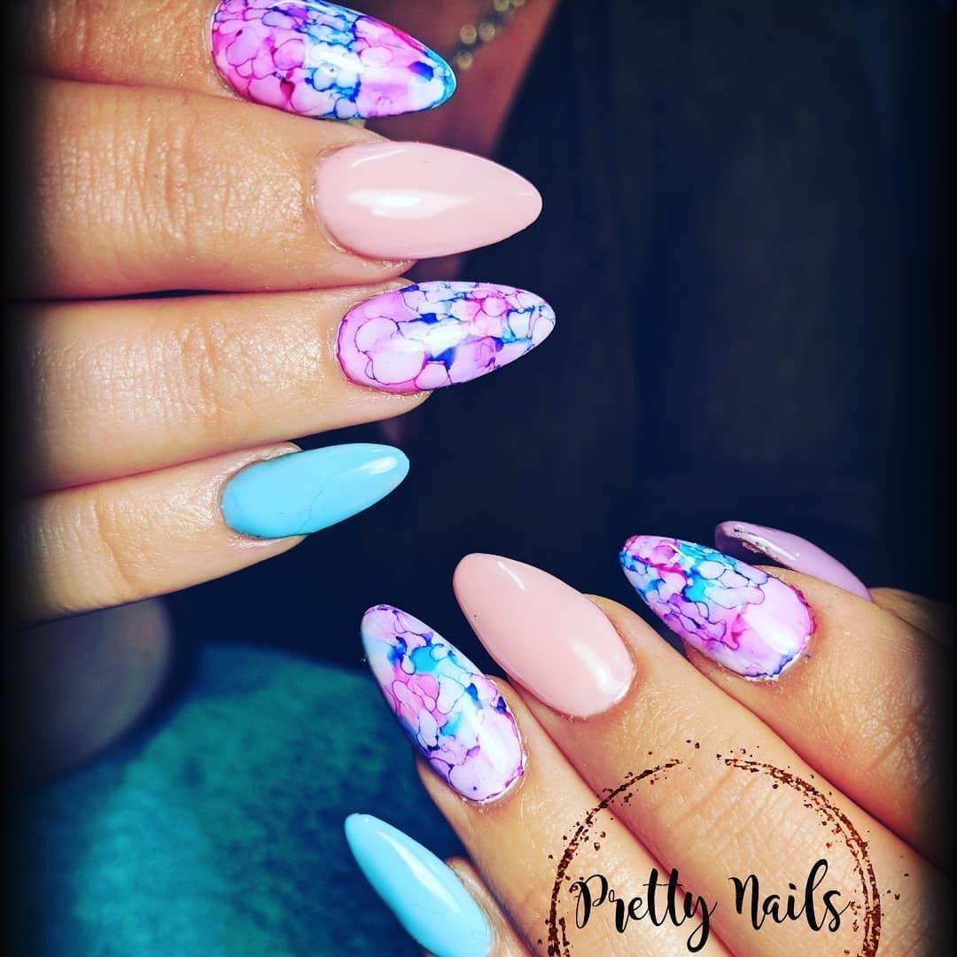 Perfect nails for the first day of Spring, yesterday! #spring #atlast #easterinspo #prettynailsbyclare #naillandstudioandtraining #pastels #pink #blue #purple #marble