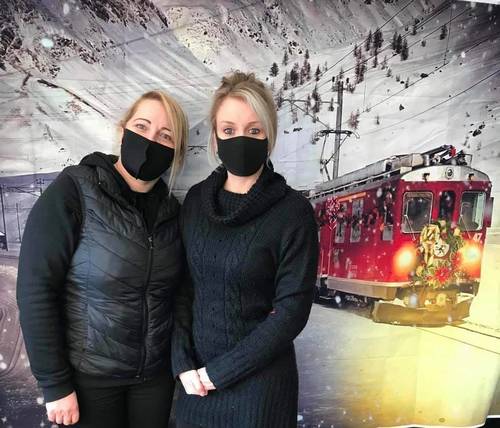 Vicky Johnston and Katarzyna Gormez Ready to board the polar express ❄️❄️❄️