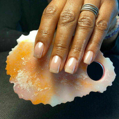 Effet Perle ou Glazed Donut ou Hailey Bieber Nails