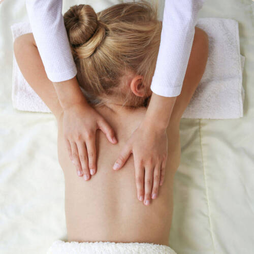 Le Massage du dos à l’huile bio fruitée 20 min