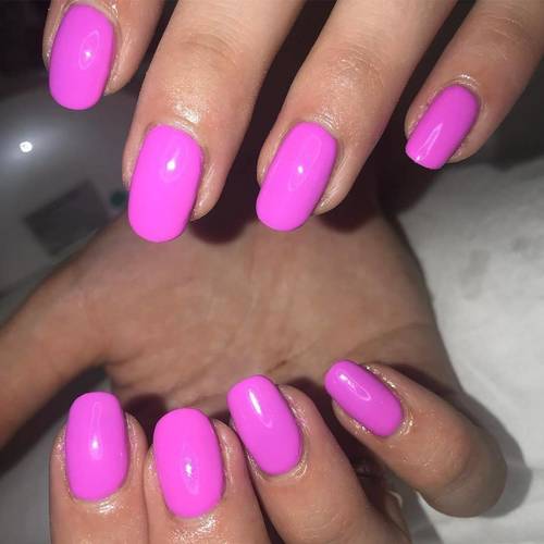 Can’t get enough of this new colour!!✨ #gelish #naturalnails #nailharmonyuk #tokyoagogo #scratchmagazine