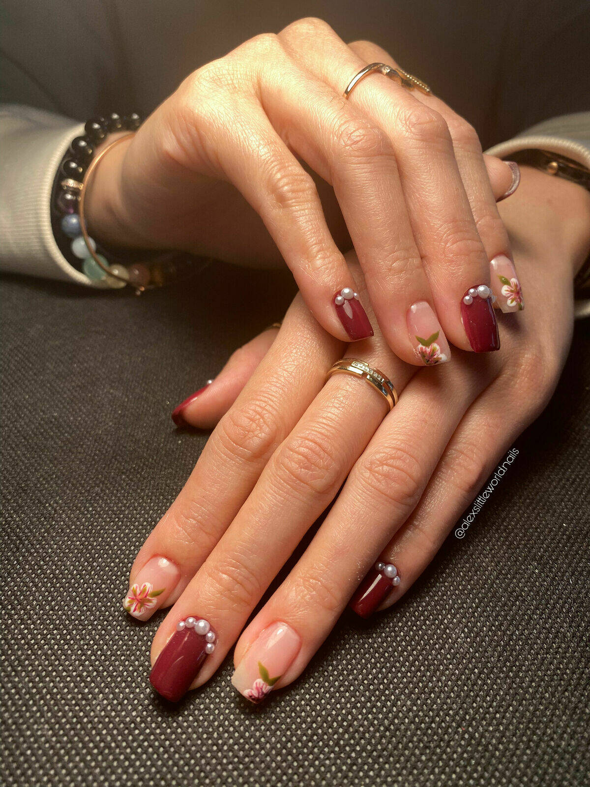 Burgundy, Fleurs et Perles