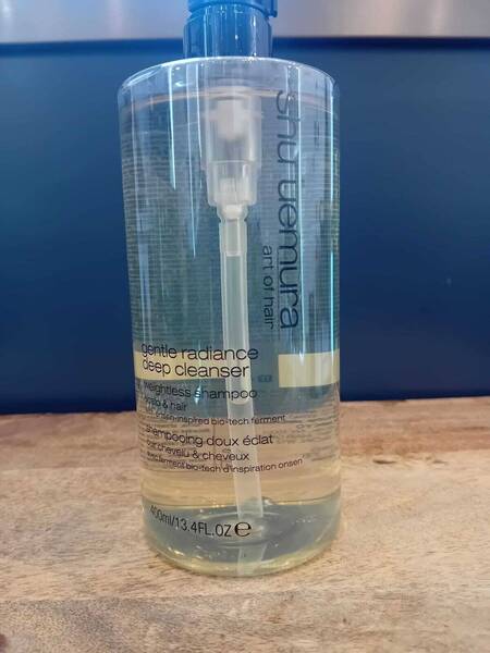 Shu Uemura Gentle Radiance Deep Cleanser - Shampoo