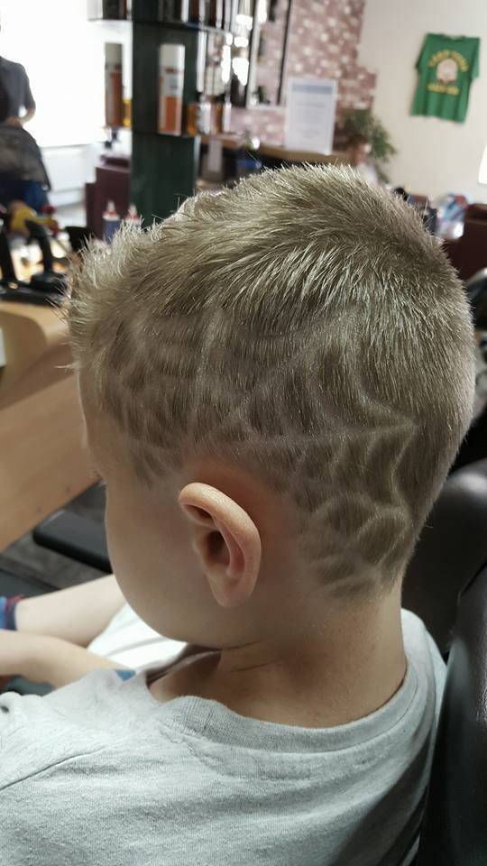 spider web pattern design done by Mick