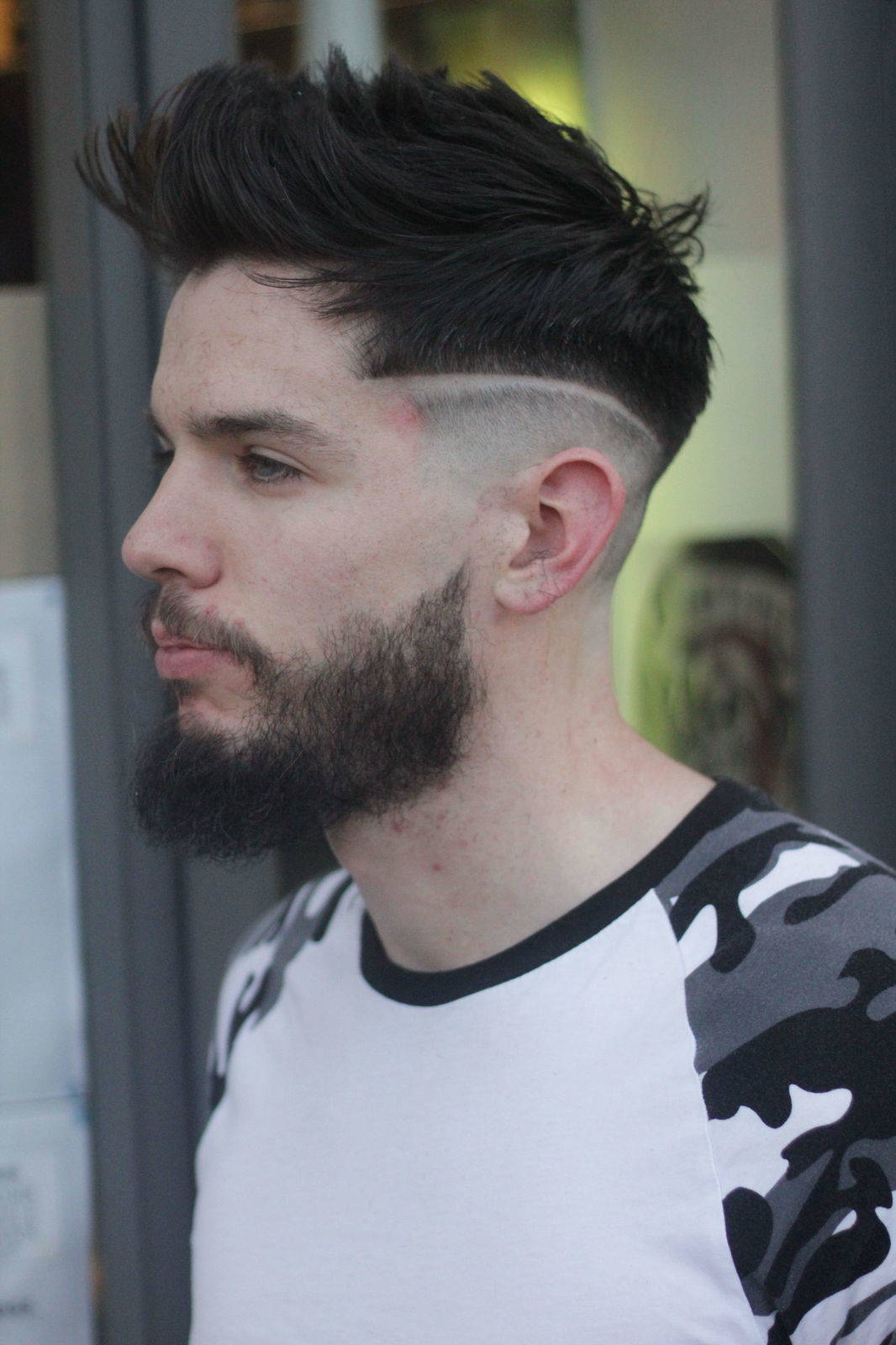 Textured top mid face with line