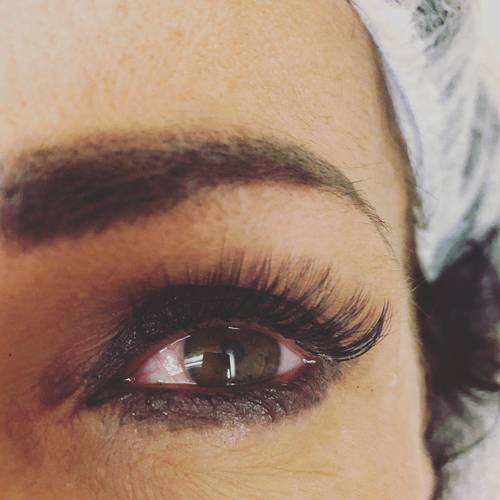 Russian Lashes @ultimatebeautyrooms @katetheophilus #russianlashes