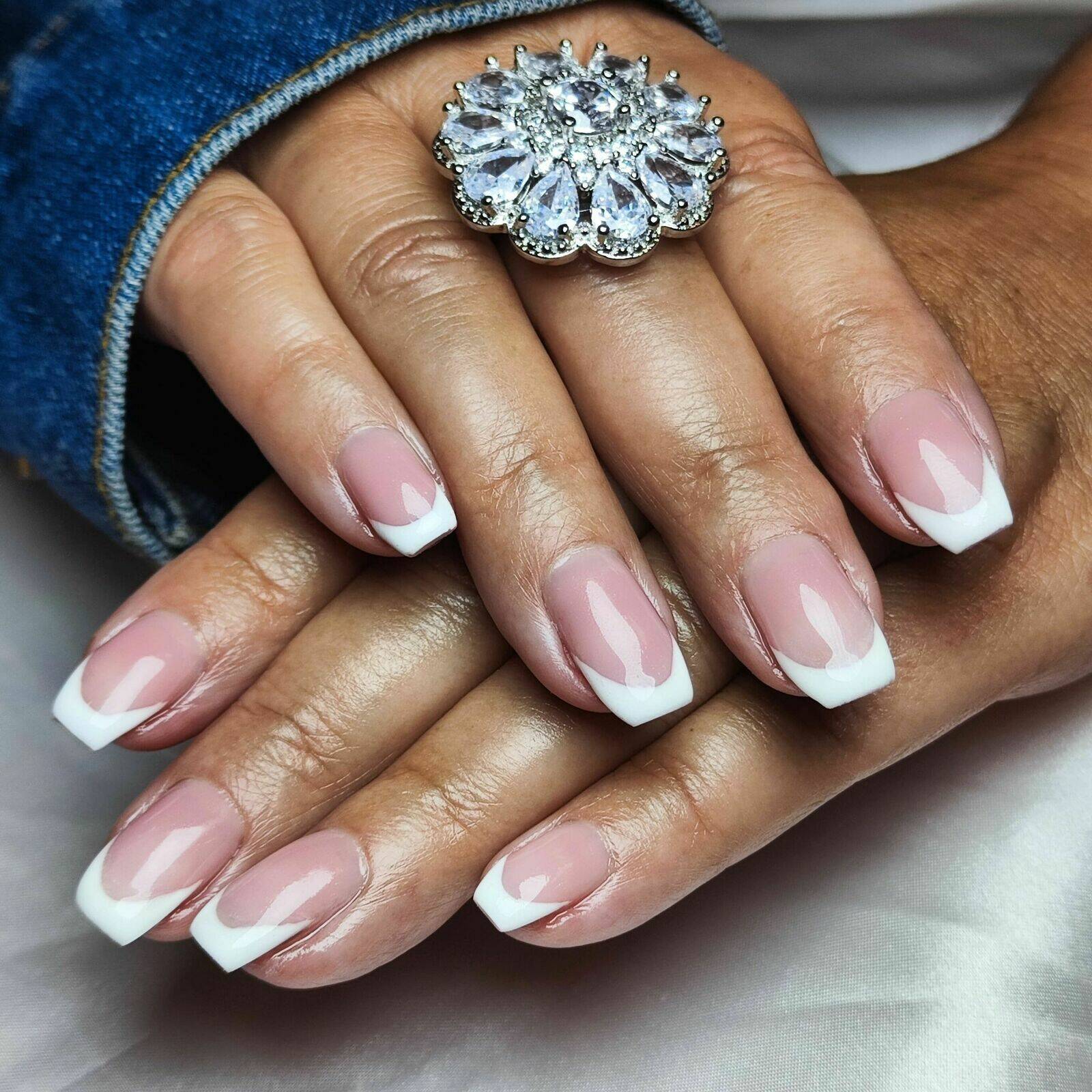 Gainage avec french manucure 