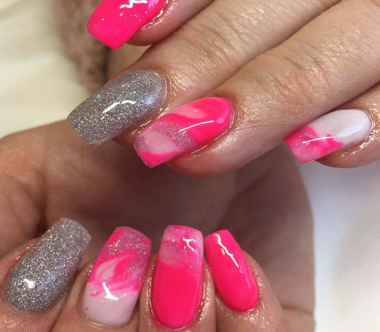 Comes in with black nails and then leaves with these beauts!!! Must be the sun hey ☀️