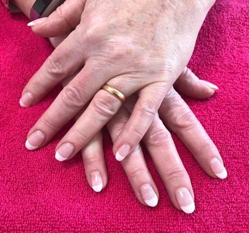 Today’s fabulous French Polish nails using Nexgen Dipping Powder. Very hard wearing & long lasting. Book your Christmas Party Nails to avoid disappointment 