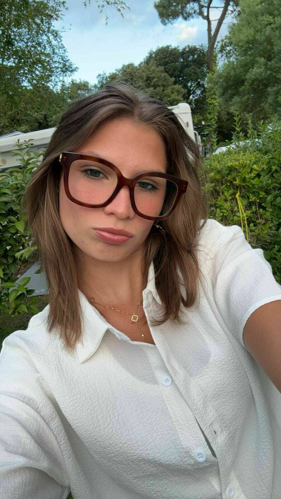 Lauria, 19 Ans, Esthéticienne Et Prothésiste Ongulaire