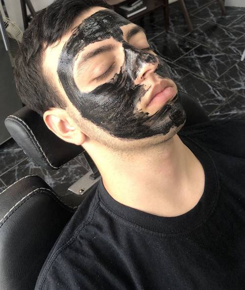 Black face mask to rejuvenate your skin 