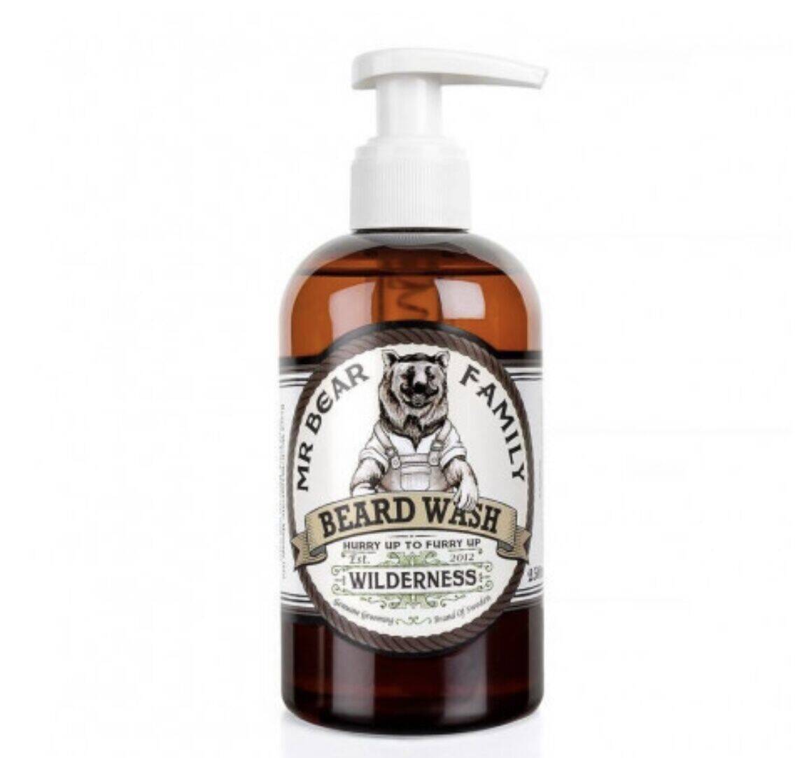 Shampooing bear family wilderness