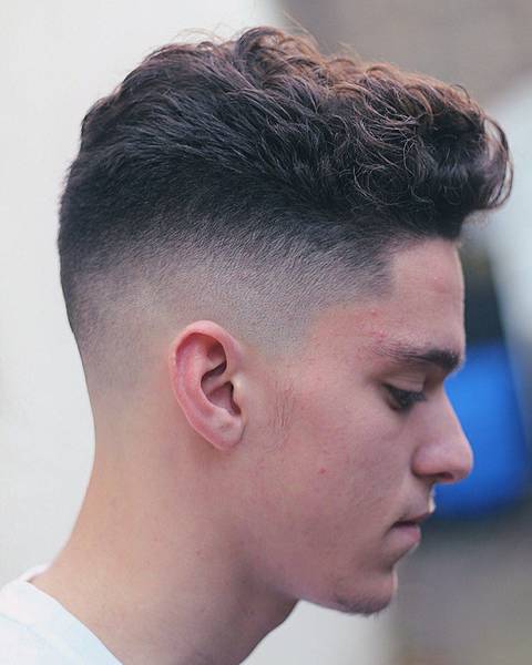 Skin fade for days ✌✂️ @joemcbarber INSTAGRAM