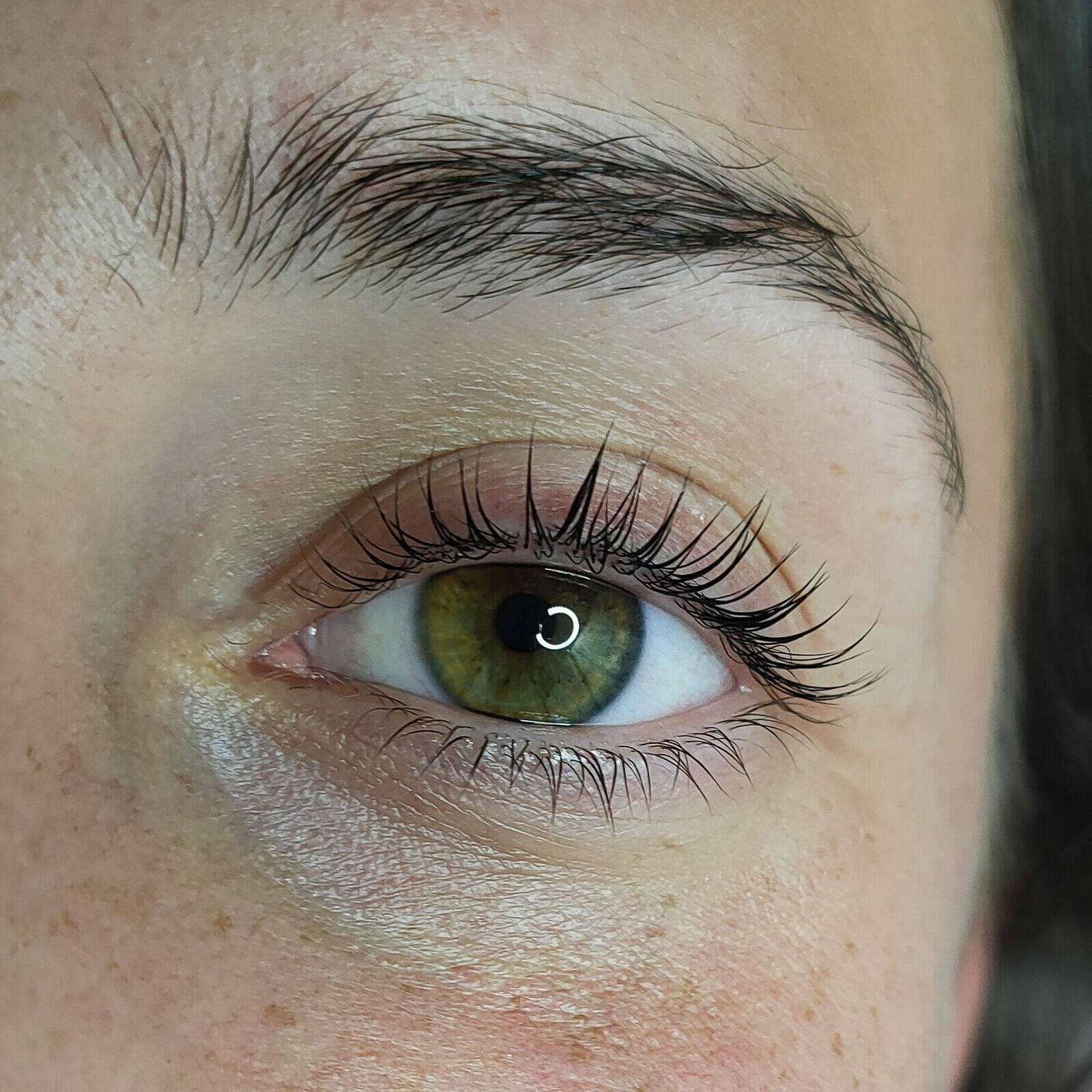 Rehaussement de cils + teinture