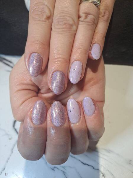Lilac holographic gel with glitter speckles