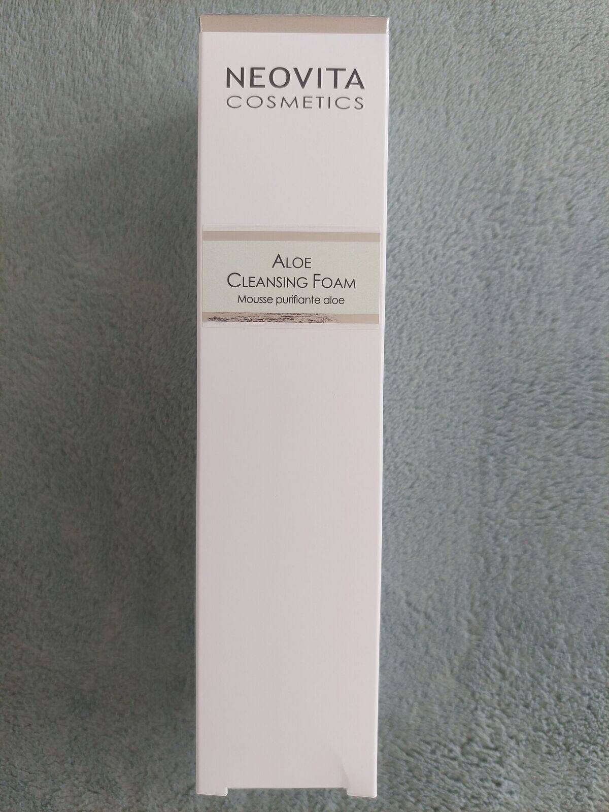 NEOVITA  Cosmetics Aloe Cleansing Foam