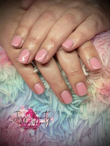 Vernis semi-permanent