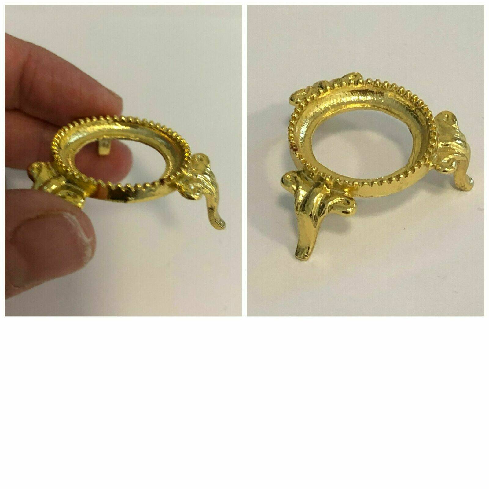 Gold plated sphere stands (small)