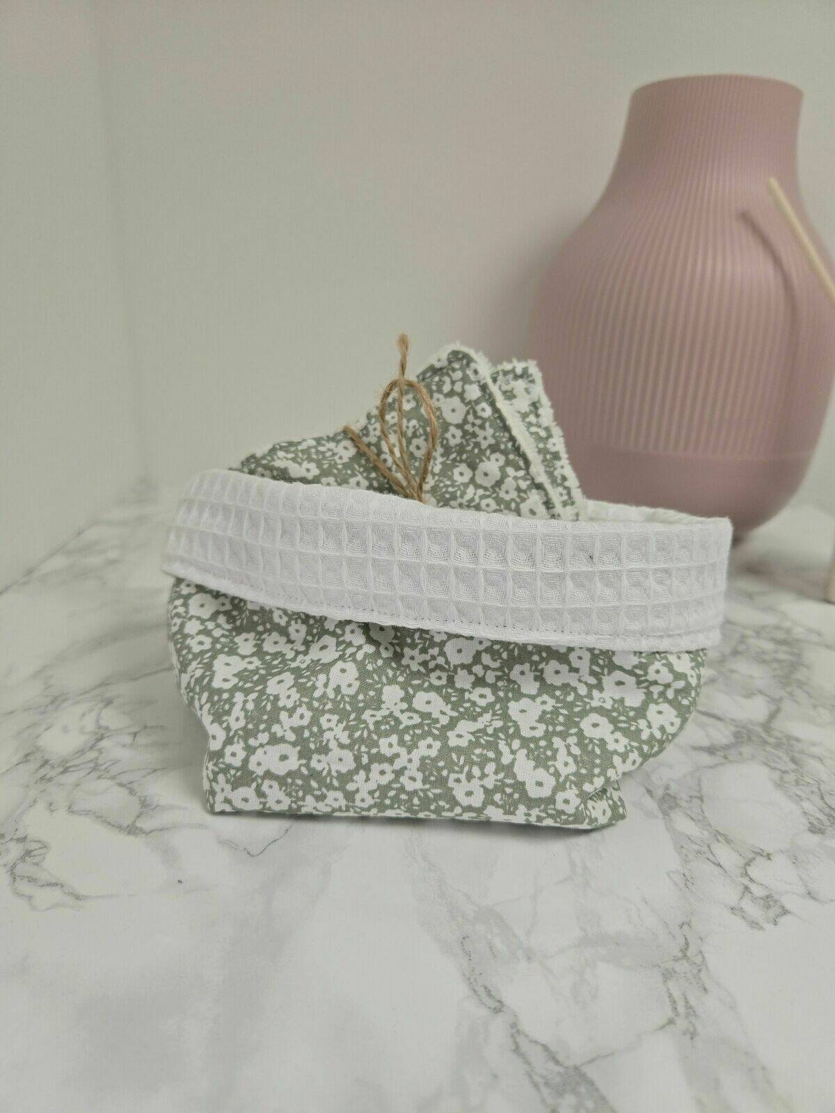 Lot panier et lingettes 