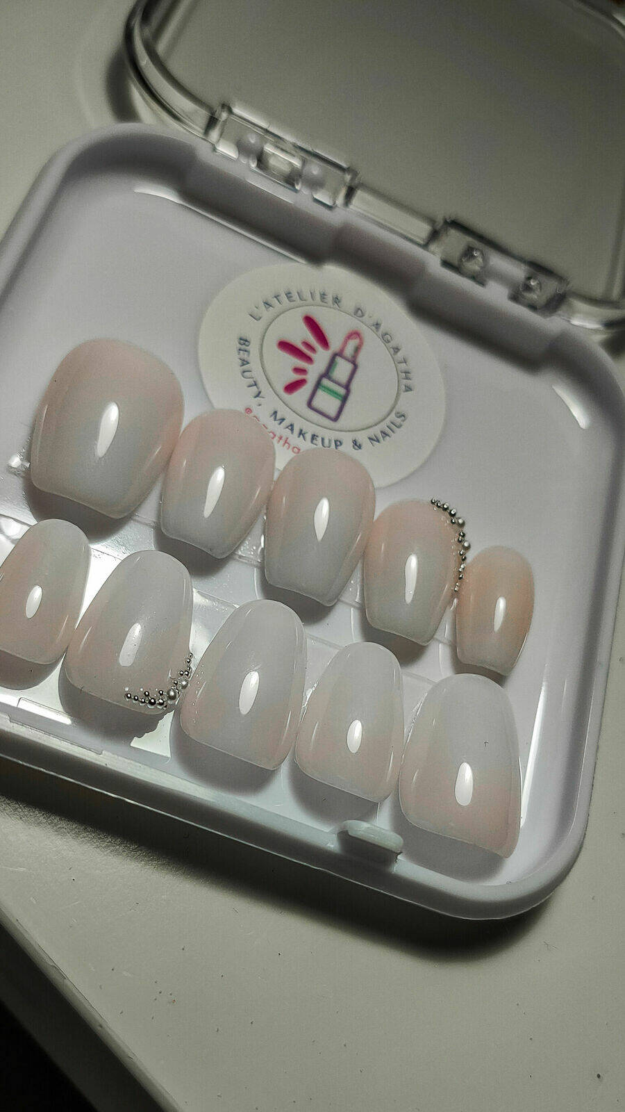 Press on nail art avancé