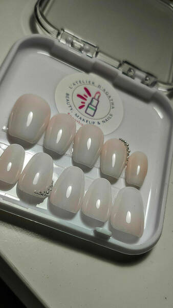 Press on nail art avancé