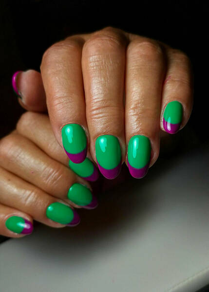 Manucure gel nail art simple