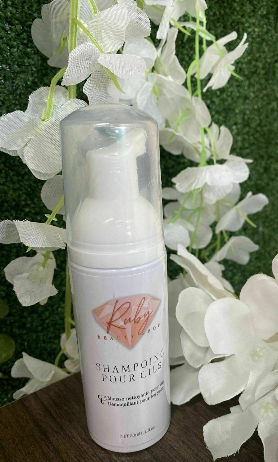 Shampoing démaquillant pour les cils 