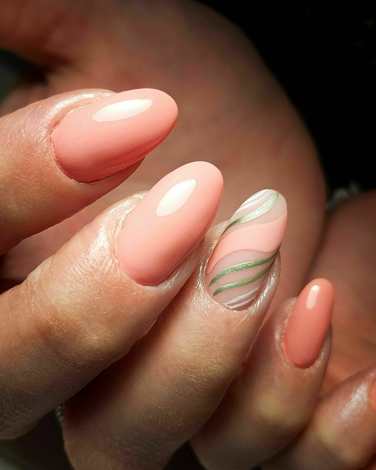 Manucure gel nail art simple