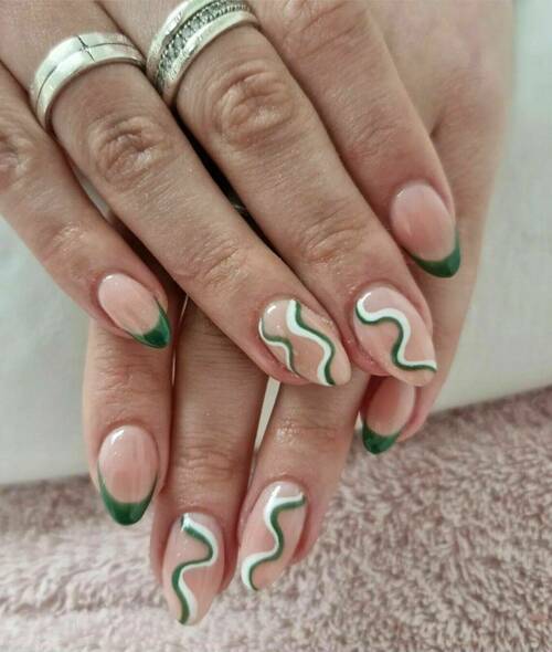 Sculpted nail extension