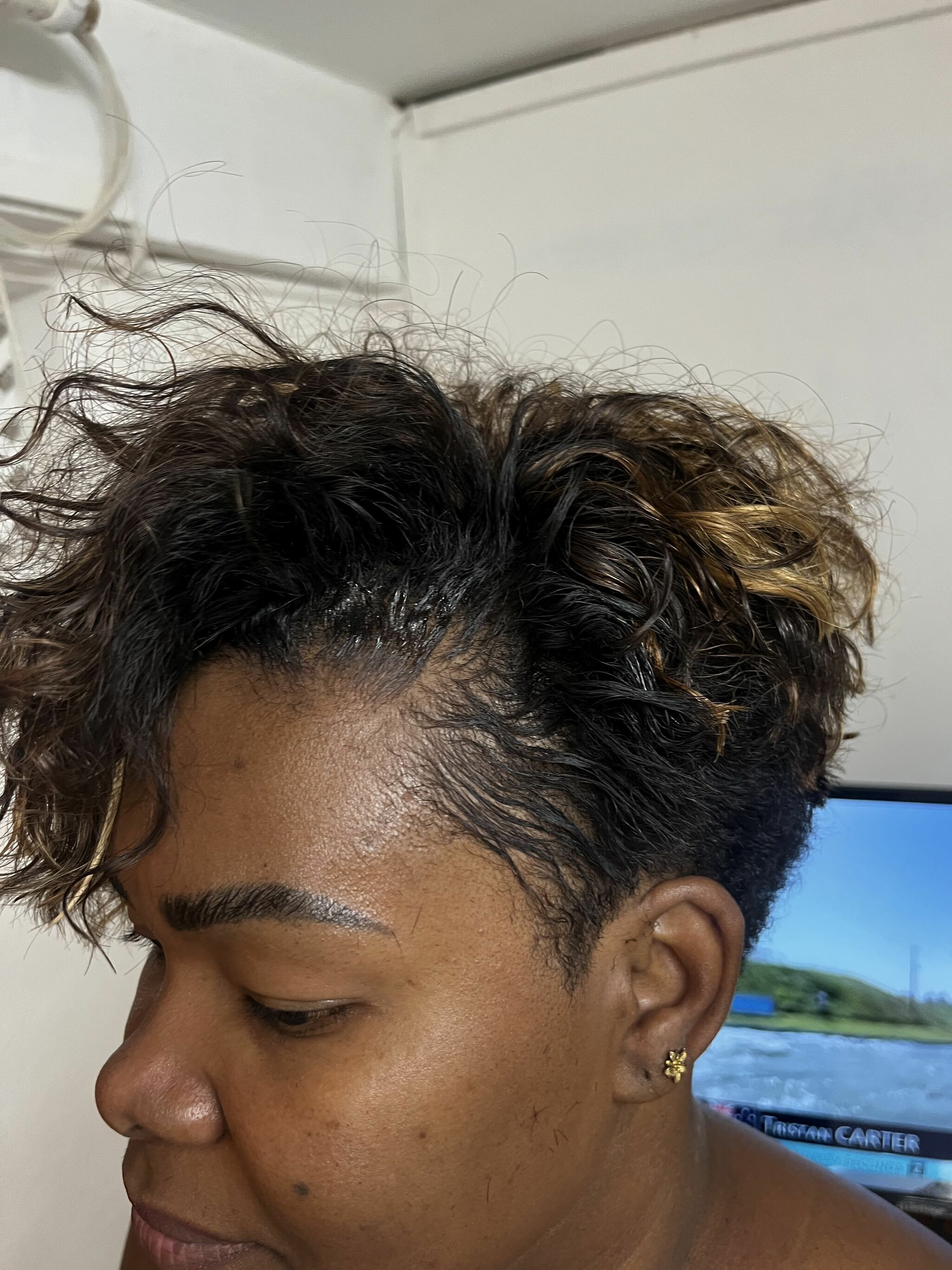 Pose de tissage et coupe