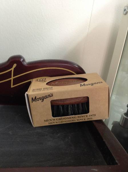 Morgan’s small beard brush 