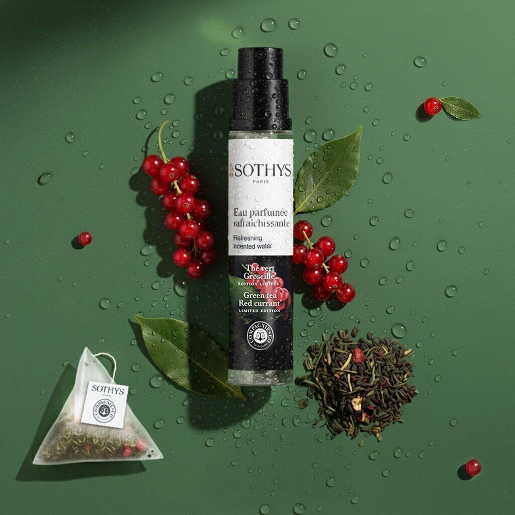 Eau parfumée rafraichissante Thé vert – Groseille 